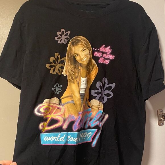 Black Graphic Britney Spears …baby one more time tour T-Shirt Vintage Y2K M - Picture 2 of 4